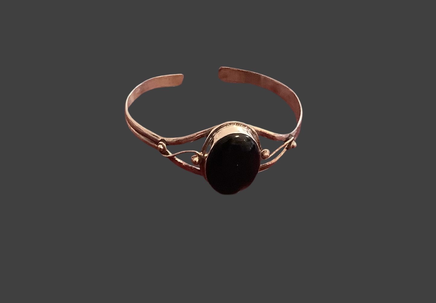 Bracelet sterling black center .CL