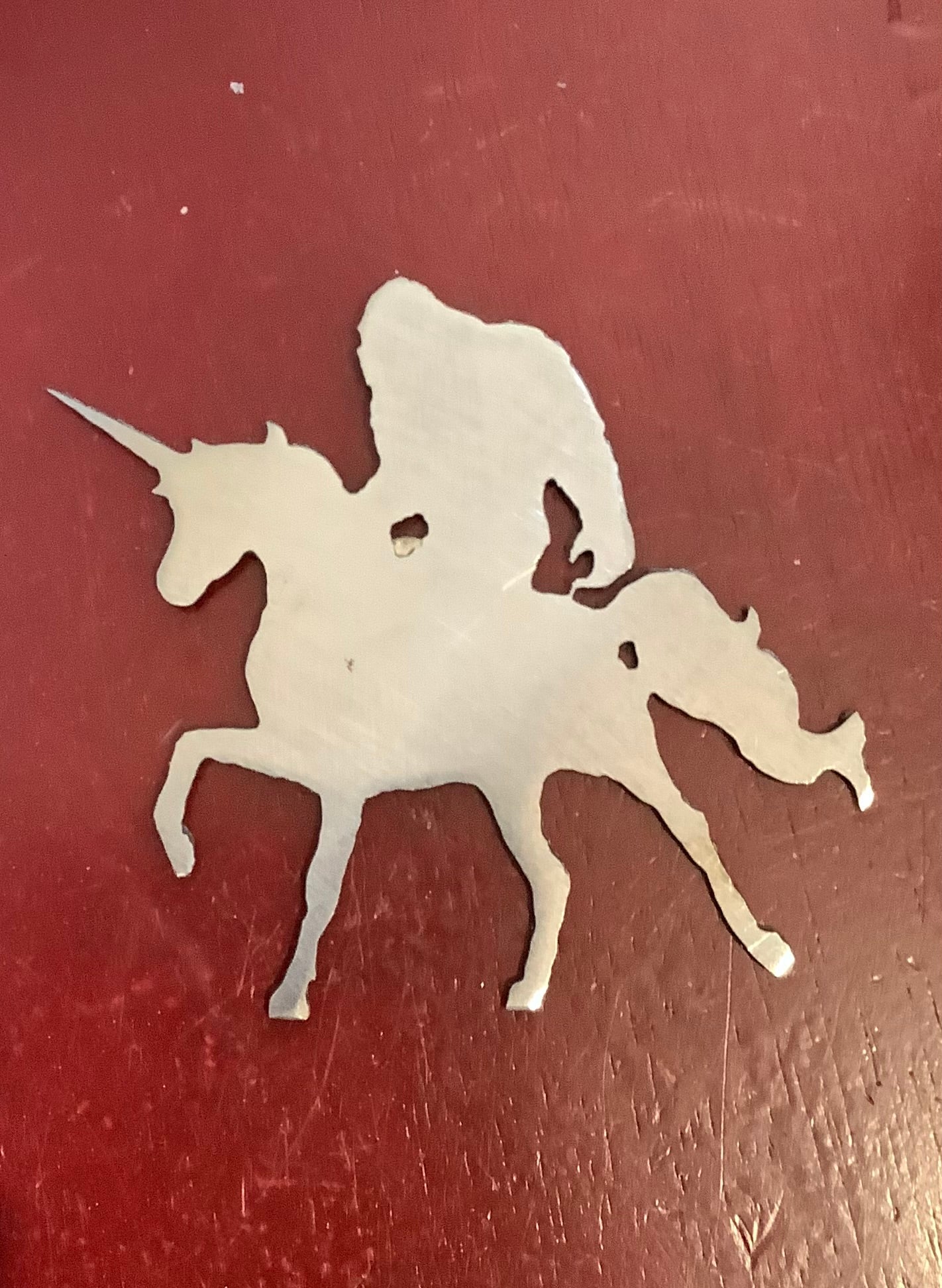 Unicorn Bigfoot- magnet metal.Cc