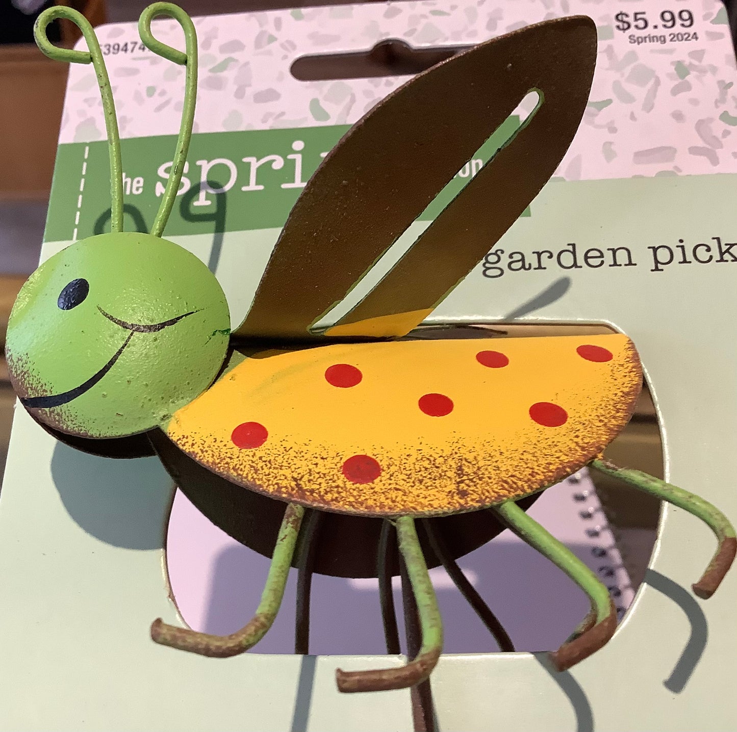 Bug garden pick.Cc