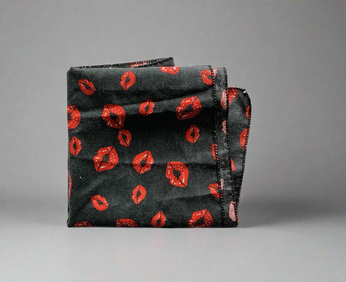 Bandana. Cloth. Kiss Lip CC