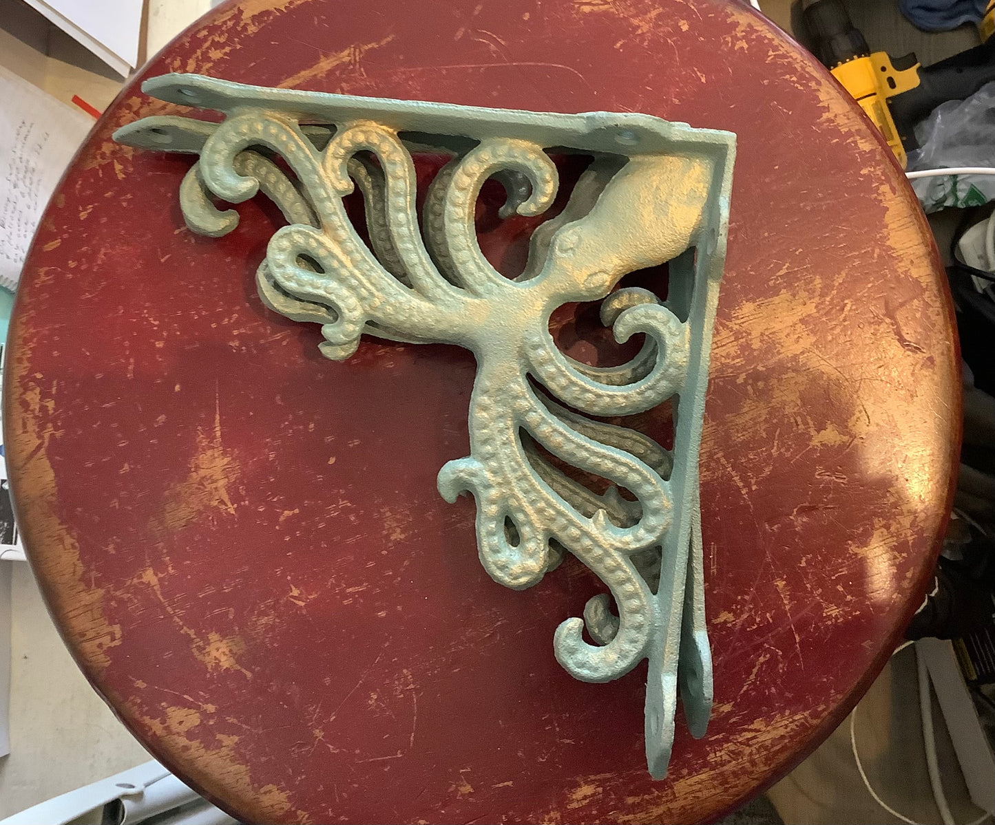 Octopus shelf brackets 2