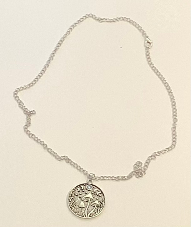 Mushroom necklace round metal