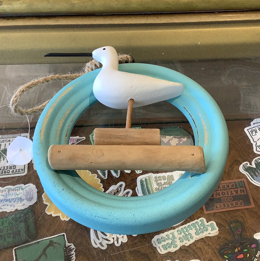 Bird on wood rope - CC