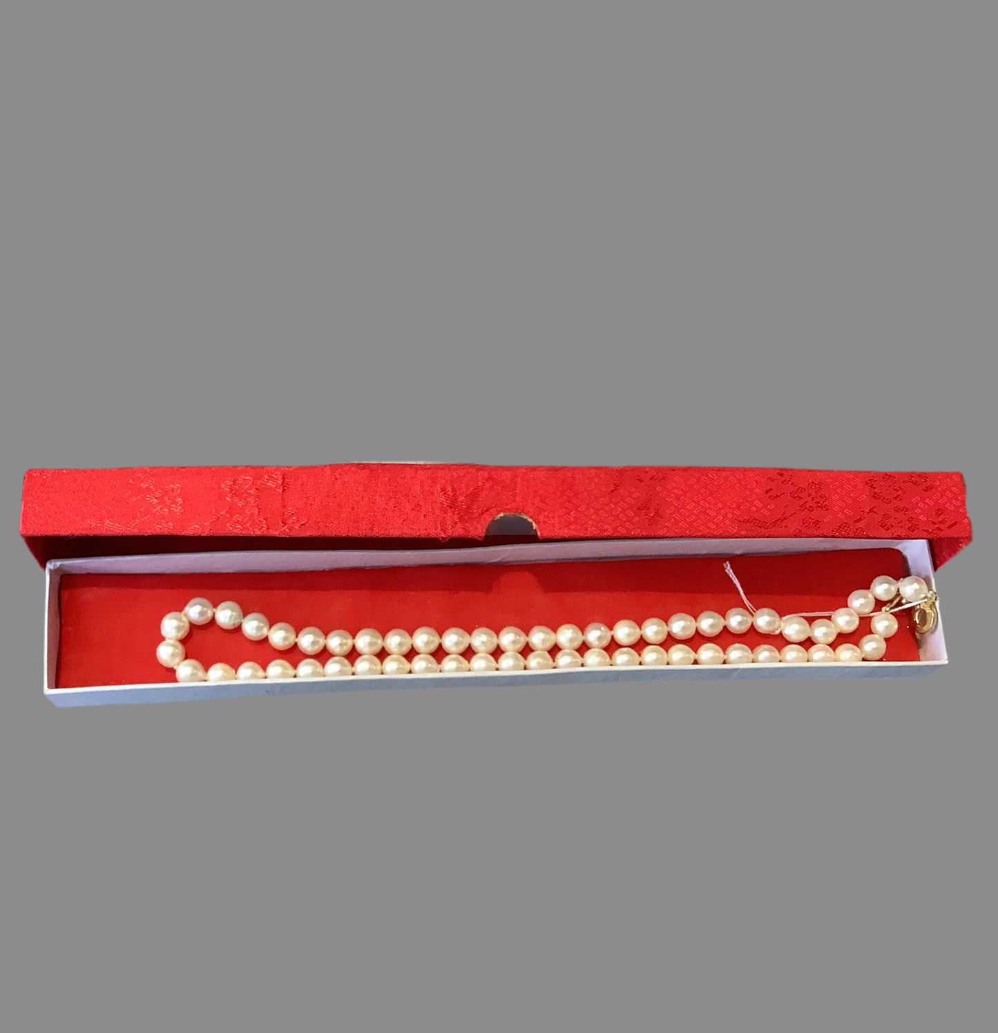 Salt water pearls .CL