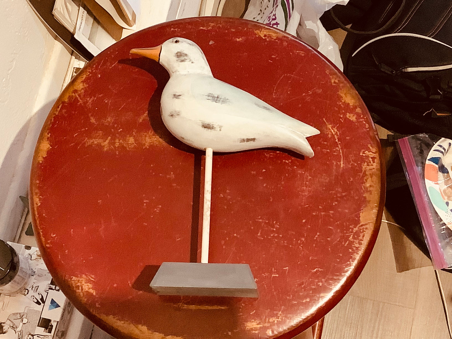 Sea gull. Wood on stand