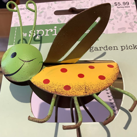Bug garden pick.Cc