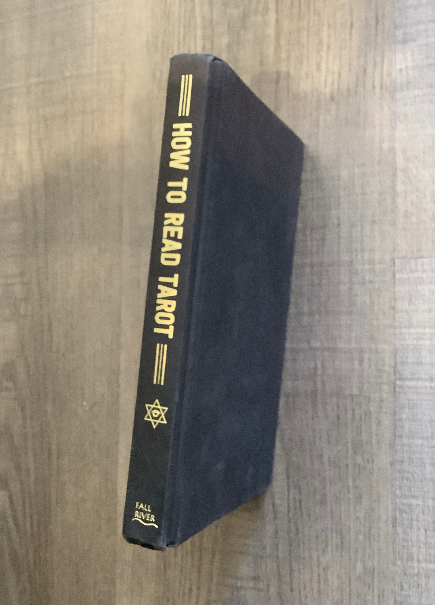 How to read Tarot - Book