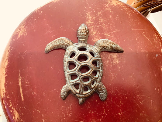 Sea turtle metal