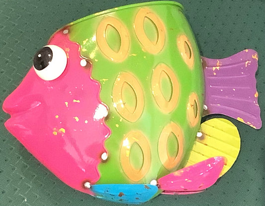 Planter fish.Cc