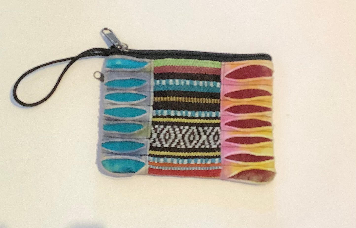 Razor cut coin purse