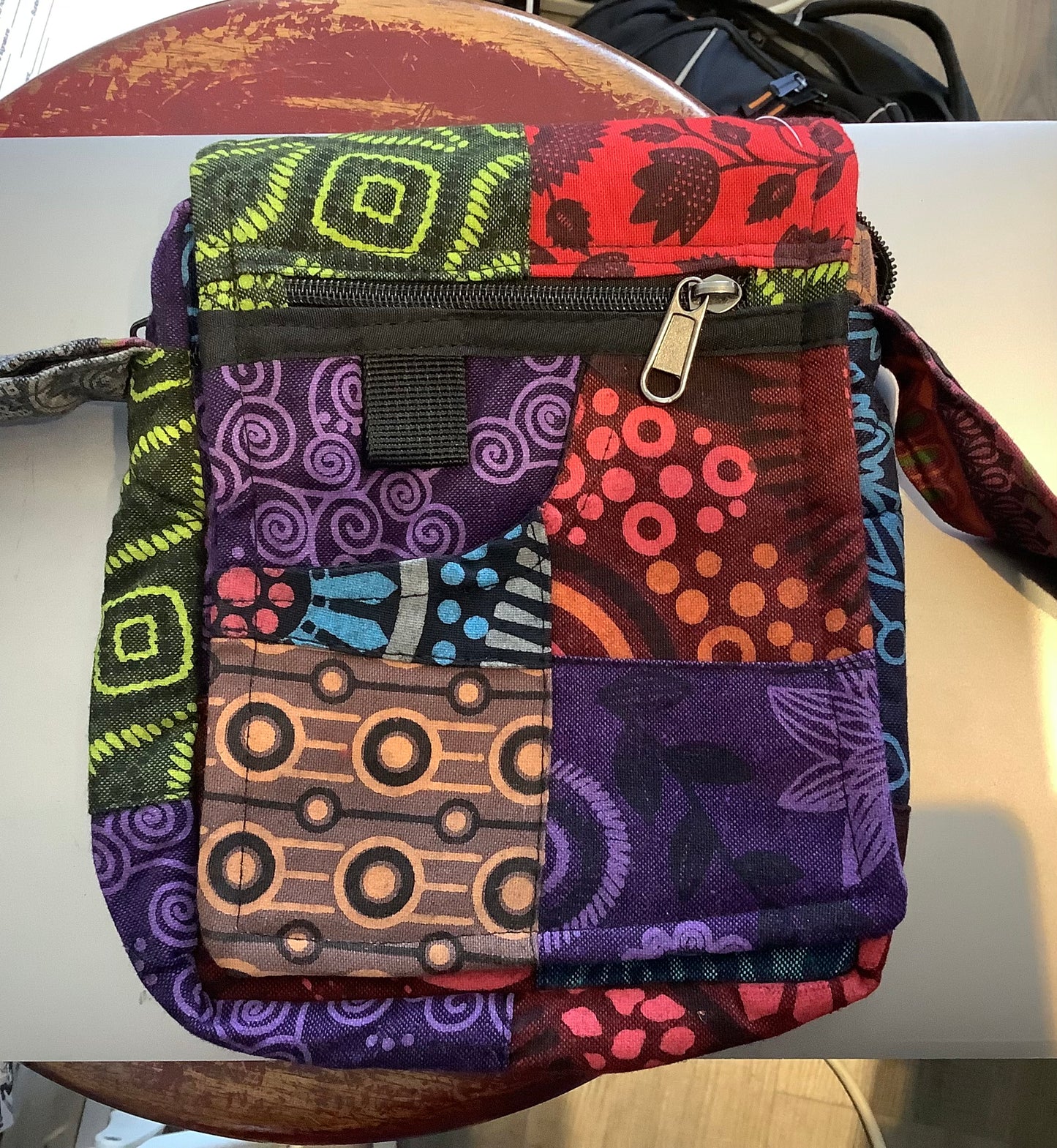 Art design 4 pocket hand bag purse