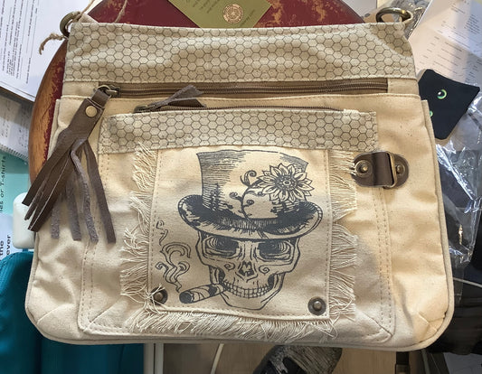 Skull Hat Shoulder Bag. 54844