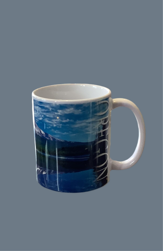 Oregon mountain lake cup mug