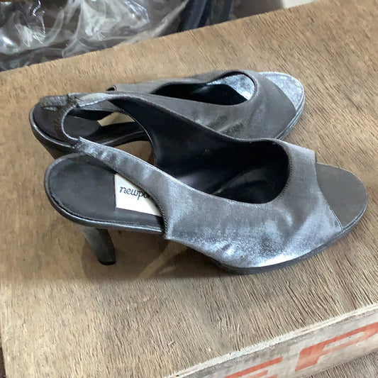 Shoes womens grey CC